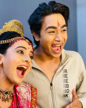 Zalak Desai Instagram - Mera Chotuuuuuu it’s your birthdayyyy 😱😱 we have shared so many laughs and thoughts and also boosted each other up when we were down. I believe still there are plenty of sweet memories to come. I’m so thankful to have a sister like you to share life’s ups and downs with. Thanks for always being there for me and making each day so much fun! I know you have been through so many hard times, but you never gave up. You are my idol and the strongest woman in this entire world. You have such a positive approach to life. Wishing you a very wonderful birthday 🥳 lots of love, hugs and kisses to you 😘🤗 you know that how much I love you my chotuuu @zalakdesaiii
