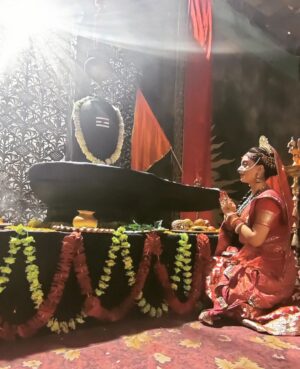 Zalak Desai Instagram - With the clock striking 8pm today, we, Team Radha Krishna team bid adieu🙏
What a wonderful journey it has been!❤️
Thank you God, Thank you Universe!😇
Forever grateful to have been a part of this show and for everything that I got from it! Be it teachings, opportunities, relationships or anything; there's a lot that I have received from this show!🧿
THANK YOU EVERYONE FOR LOVING ME, BLESSING ME, TEACHING ME, BEING WITH ME AND CONTRIBUTING TO MY LIFE IN THE BEST POSSIBLE WAYS!
I AM SO BLESSED TO HAVE YOU ALL!🥰

#MyInstaFam#MyViewers 
@starbharat @swastikproductions @sktorigins @g3gill @rahultewary @loknath.pandey @madanbashyal @myselftripathi87 #kiransir @vikram_gupta_111 @hitenganatra @abd.ur.rahman2122 @myselfrajiv85 #chandansingh @jeetesh4466 @beatking_sumedh @mallika_singh_official_ @kartikeymalviya @kingbasantbhatt @saylichaudhari9 @harsh @kanchandubey__ @monikachauhann_ @uttamdhakal10 @amitcoolamie @shabi_1nstagram #Shivendra @nitin.m.gupta @eshita0711 @shreya.ina.reverie @bunny.2510 @vvk_justanothercinephile @utkarshnaithani #Dilipji #Vinodji #Medha #Swapnilji @chilkanirmala
@raajgoswami86_makeup_incharge @makeup_sarvpriydarshi @machhi1427 
And to everyone who was a part of this journey 🫶🏼
