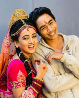 Zalak Desai Instagram - Mera Chotuuuuuu it’s your birthdayyyy 😱😱 we have shared so many laughs and thoughts and also boosted each other up when we were down. I believe still there are plenty of sweet memories to come. I’m so thankful to have a sister like you to share life’s ups and downs with. Thanks for always being there for me and making each day so much fun! I know you have been through so many hard times, but you never gave up. You are my idol and the strongest woman in this entire world. You have such a positive approach to life. Wishing you a very wonderful birthday 🥳 lots of love, hugs and kisses to you 😘🤗 you know that how much I love you my chotuuu @zalakdesaiii