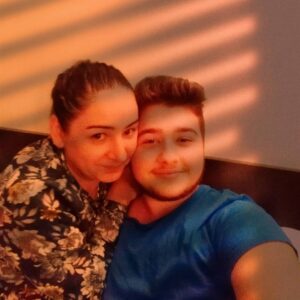 Zeynep Kankonde Instagram - Buldum mu tatlısını sarılırım bırakmam🤗🤗