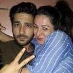 Zeynep Kankonde Instagram - Buldum mu adamın tatlısını bırakmam, sarılırım da sarılırım.... @husokam