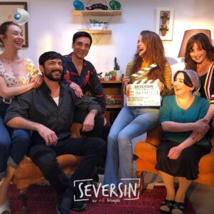 Zeynep Kankonde Instagram - Çok seveceksiniz....
@kanald 
@seversindizi 
@serdargozelekli