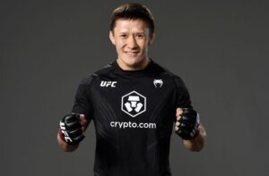 Zhalgas Zhumagulov Instagram - Ассалямуалейкум, страна 🇰🇿

Вот и свершился мой решающий поединок, где я просто обязан был выиграть!
Я усердно готовился, и как никогда подошёл к этому поединку со всей серьёзностью. Я просто не мог подвести свой народ, ведь я столько сил и времени, всё что можно было вложил, чтоб попасть в промоушен номер один во всем мире #UFC
Если бы в этот день не подняли мою руку, то все к чему я стремился почти всю свою жизнь, было бы напрасным!
Именно этот поединок был посвящён моему народу, моей стране! Я просто не мог подвести свою страну!

Хочу, чтоб страна знала, кто остаётся за кадром и кто помог пройти правильную подготовку ⤵️

Хочу выразить огромную благодарность своему тренеру @parrumpaatt , за то, что вы видели в этот день. Эта заслуга и большой вклад в меня, благодаря ему по воле Всевышнего ✊

Так же людям, которые на протяжении всего моего подготовительного лагеря были со мной, и вдохновляли меня только на победу 💪
@alberttumenov_
@bakhitov08
@boss_astana
Рахмет Вам братья от меня и моего народа 👏, кроме хейтеров конечно 😃

Выражаю благодарность моей команде @arlan.mma.pro и старшим братьям Кенесу Хамитовичу, @rashit_makhat и @s_marchello за колоссальную поддержку ✊

@dorhan_ddd и брат @kaisar_o огромный #РАХМЕТ за вашу организованность и переживания 🙏

Мои старшие братья без которых не было бы такой подготовки @tolegen_kumarov, @anuarbek_mukashev, @kenzhetaev_ и Арлан Шадарбаева 🤙🏻

В особенности выражаю благодарность своему второму отцу и моему первому и незаменимому тренеру @aibekshokputov Благодарю Вас за большой вклад и веру в меня, и правильное воспитание 🙏 

Так же спасибо залу #numberone @americantopteam за те условия, которые вы создали для бойцов 👍

@sayatus брат рахмет тебе огромный, за твою настойчивость, переживания и профессионализм в твоей сфере деятельности ✊

И как же без моих спарринг партнёров, которые прошли со мной этот путь почти всю дорогу @victordiasmma,  @thatguy_mma

‼️А хейтерам скажу: «ко*акбасы, сейчас моё время!» ✊‼️