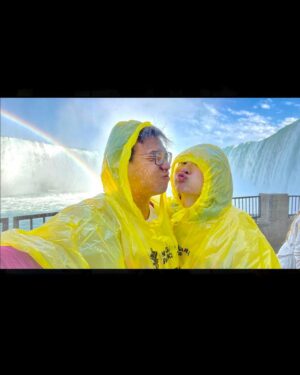 Meng'er Zhang Instagram - A lovely get away weekend with my baby at Niagara Falls. We met some beautiful birds, chatted with some geese, got reminded how small we are on the planet. So much love and energy in the nature ♥️ be gentle, be respectful ~