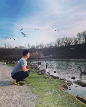 Meng'er Zhang Instagram - A lovely get away weekend with my baby at Niagara Falls. We met some beautiful birds, chatted with some geese, got reminded how small we are on the planet. So much love and energy in the nature ♥️ be gentle, be respectful ~