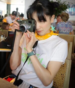 Meng'er Zhang Instagram - Love this camera my dad gave me. I’m not use to manual focusing so I haven’t taken any good photo with it yet, but I have a lot of good photos with it😜