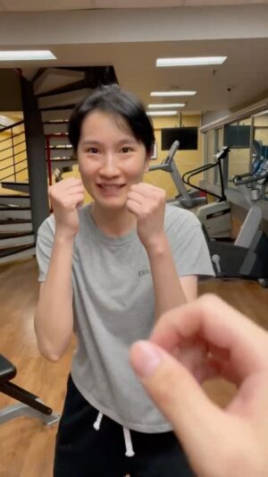 Meng'er Zhang Instagram - Dangerous action, do not imitate 
🥊🥊🥊🥊