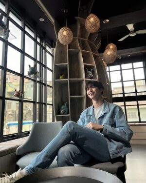 Zhen Hao Li Instagram - 好久不見⋯想念大家
Can’t even remember when was this taken