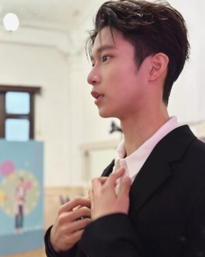 Zhen Hao Li Instagram - 謝謝北影 謝謝身邊的所有人
引言這天真的很開心🍀

@taipeiff 
@ning_cohesion_creative