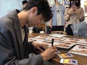 Zhen Hao Li Instagram - 謝謝大家.
讓我19的尾聲如此圓滿❤️