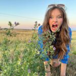 Zoe Colletti Instagram - surrounded by all my friends Nebraska