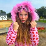 Zoe Colletti Instagram - rockin furs like it’s snowin in the south