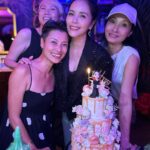 Zoe Tay Instagram - 🎊🎊🎈🎂♥️🎂🎈🎊🎊 今年又与这值得的人间多相处了一年。🍰 🎊吃蛋糕日🎂🎊 愿每一步都活成自己喜欢的样子。 #过生日要开心 #birthdaycelebration #lovelifeloveall #有缘千里来相会 #谢谢你出现在我的行程里 #朋友可遇不可求 #珍惜♥️感恩 #长一岁长一智 ✌🏻 #无忧无虑无病无痛♥️ #摩羯座capricorn♑ #过生日要有仪式感💕 #幸福其实很简单🐒🐑🐥🐽🐯 #保持初心莫忘初衷 #生日愿望很简单 #健康体魄活的精彩 #ZoeTay #鄭惠玉 #惠声玉影 #佐伊の語 Singapore