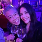 Zoe Tay Instagram - 🎊🎊🎈🎂♥️🎂🎈🎊🎊 今年又与这值得的人间多相处了一年。🍰 🎊吃蛋糕日🎂🎊 愿每一步都活成自己喜欢的样子。 #过生日要开心 #birthdaycelebration #lovelifeloveall #有缘千里来相会 #谢谢你出现在我的行程里 #朋友可遇不可求 #珍惜♥️感恩 #长一岁长一智 ✌🏻 #无忧无虑无病无痛♥️ #摩羯座capricorn♑ #过生日要有仪式感💕 #幸福其实很简单🐒🐑🐥🐽🐯 #保持初心莫忘初衷 #生日愿望很简单 #健康体魄活的精彩 #ZoeTay #鄭惠玉 #惠声玉影 #佐伊の語 Singapore