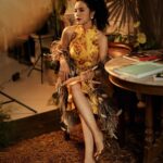 Zoe Tay Instagram - 🐉🐉🏮🏮🏮🧧🧧 愿世间美好都能与你不期而遇。 祝愿大家一切安好 周末愉快 #二月份的新加坡 #倒数农历新年2024 🐉🧨 #美好是值得期待的 #生活需要自己去点缀 #优雅五十人生 #祝愿平安健康快乐的每一天 #ZoeTay #鄭惠玉 #惠声玉影 #佐伊の語 Singapore