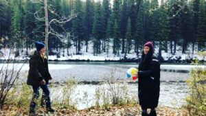 Zoie Palmer Instagram - In between takes and set ups the actors will often prepare very seriously for the scene ahead by, doing this! JANN season TWO! @ctv  EP 4 Tonight at 8pm