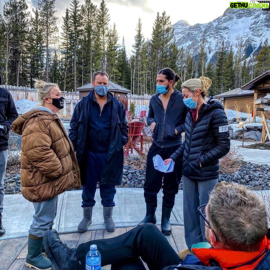 Zoie Palmer Instagram - I’m literally always the one holding “sides” #jannseason3 (also looking on is the incomparable @fakeronmurphy our dedicated, full spirited director who we quite truly couldn’t do it without)