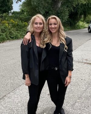 Zoie Palmer Instagram - Jen contines Jenning up a storm on tonights series finale of @prettyhardcases , less lap dancy more, “oh no maybes she’s a terrible person” - ya know, that ole chestnut. Huge shoutout to @jeanetteroxborough who was my characters stunt double for this ep. I so wish I could convey the athleticism, talent and dedication of stunt performers, but I can say this, we’d all know very quickly how integral they are to the work if it was left up to us actors.  Finally, please help me in congratulating the entire team on what has been an absolutely incredible run for the show. Huge congrats to you all! Series finale tonight at 9pm (9:30NT) on @cbc and @cbcgem