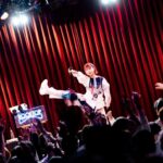 asmi Instagram - ファンクラブライブたのしかったな~ 足の位置が不可解ではあるが😲 私もまだ余韻の中。そろそろ寝ないとっ🌛 今日は海にいったのね、帰る前にパンダまみれRADIOを録ったのでおたのしみに🐼2年目盛り上げてくぅ⤴︎ photo by @_mad7k 梅田、大阪