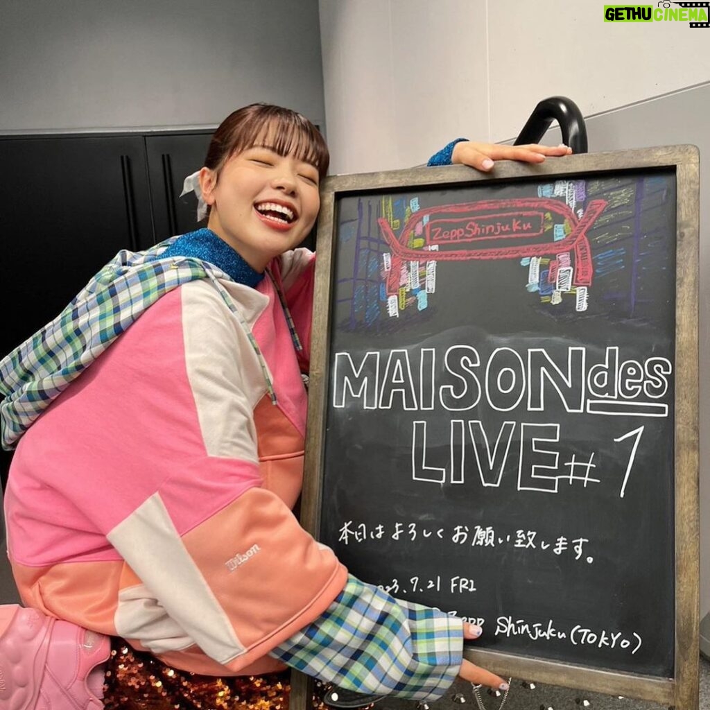 asmi Instagram - MAISONdes LIVE #1 in Zepp Shinjuku たのしすぎたーーー！！ アイワナムチューでみんなの熱気を肌で感じてぶち上がった🥹🔥 ヨワネハキはトリを任せてもらって、自分なりにMAISONdesへの感謝を伝えることができてよかったです。本当にありがとうございました🩷 みんな また帰ってこようね🏢 MAISONdesに😚 Shinjuku, Tokyo