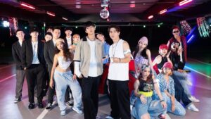 popping ed Instagram - Youtube ：🎥”逼瓦特”MV上線了～（Link in Bio)

一直以來都是參與別人的MV幫忙演戲或伴舞，沒有想過有機會能有自己的MV,雖然只是feature 一小段但已經非常開心。

書豪是個非常開放的音樂人，記得某次聊天聊到舞者常常都要用別人的音樂跳舞常常會有很多限制像是版權等等問題；書豪就說不然我們一起來做一首！（製作過程4個月中我只出一張嘴，音樂都是書豪彈奏編輯出來的）

感謝一切的緣分，以前常常會感受到舞者常常會是用來加分或是一種背景；但我覺得任何專業都一樣～舞者也可以是主角；也可以以舞者為主去發想音樂、甚至是很多畫面等等～

逼瓦特（Be water) 這首歌重點不在我唱歌，唱歌也不是我的專長；重點是這個跨界的合作～ 希望可以有更多粉絲朋友們可以發現大家彼此身上的價值和寶藏。

謝謝書豪，沒有你不會有這首音樂；還有漢典哥以及所有參與的老師朋友們～
以及力挺到底的紀導及火蟲影像製作。

逼瓦特（Be water) 其實就是希望大家可以放鬆心情去感受、有一顆舞動的心誰都可以是舞者～
也希望這次的跨界合作大家會喜歡，這是我的第一次獻聲、第一部屬於自己的MV；老話一句～
會繼續創作、挑戰自己喜歡熱愛的事物。

最後還是要打一下廣告✨
YouTube 搜尋 「逼瓦特」就可以看到完整版 ～～～
以上，謝謝收看🙏🏽💙✊🏽

🎬Specials Thx：

火蟲團隊影像 ｜導演 紀文 
陳漢典 Hank Chen 
施曠 Kwon 
MANIAC | 黑妹 Heimei 
IPLOCKERS | 囂張 Yaobai
IPLOCKERS | 花椰 Locking Broco
IPLOCKERS | 鮮鮮 Fresh
Boognation | 陳宗裕 SoulYuu
Boognation & HIZAM | 淋雨 B.T.O.D. Ranny 
Boognation | 御廷 Willy 
Boognation | 瞿 Kuan Chu
Boognation | 許智涵 Johnny Hsu 
Boognation |  阿金 Popping Kim 
Boognation |  豬仔 Poppin’ Ryan
BeAAArtChic | 伊伊 YiYi
BeAAArtChic | Helin
BeAAArtChic | 姿華 Hua
美艷 Zenna
Royee Lu
Andy Chen
@dickies_taiwan 
#逼瓦特 #Haor許書豪 #PoppingED#施曠老師清道夫角色太猛 #漢典哥最後的結尾演戲真的好好笑 #感恩的心