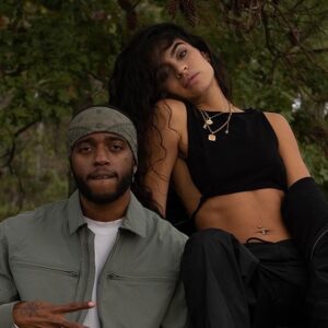 6LACK Instagram - “Homicide” with @jessiereyez drops this Friday — adding to the collab trilogy (+ more surprises this week & all through tour season) 💐❤️

pre save link in bio