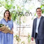 Aïcha Ben Ahmed Instagram - تم بعد ظهر اليوم بفضاء دار القايد المعموري إمضاء عقد بموجبه سأكون سفيرة للعلامة التونسية المميزة آرفيا، هذه الشراكة جاءت تتويجا لمسار إكتشفت من خلاله وجود أوجه شبه عديدة علاوة على القيم المشتركة التي تجمعنا، علامة تونسية بإمتياز ذات جودة عالية، و لها من المعاني الإنسانية الكثير و التي إنتصرت من أجلها في هذه الشراكة. كل الشكر و الإمتنان للسيد صادق العريبي على هذه الثقة الغالية ، متمنية لكل المنتسبين لهذه المؤسسة الوطنية مزيد النجاح وهي التي ما فتأت تراهن على الجودة لبلوغ العالمية. آملة في أن تكون هذه الشراكة علامة فارقة لكل منا. #arvea #arvea_nature #عائشة_بن_احمد #aichabenahmed #ambassadrice #nature #nontestesurlesanimaux #produitsnaturels #actress