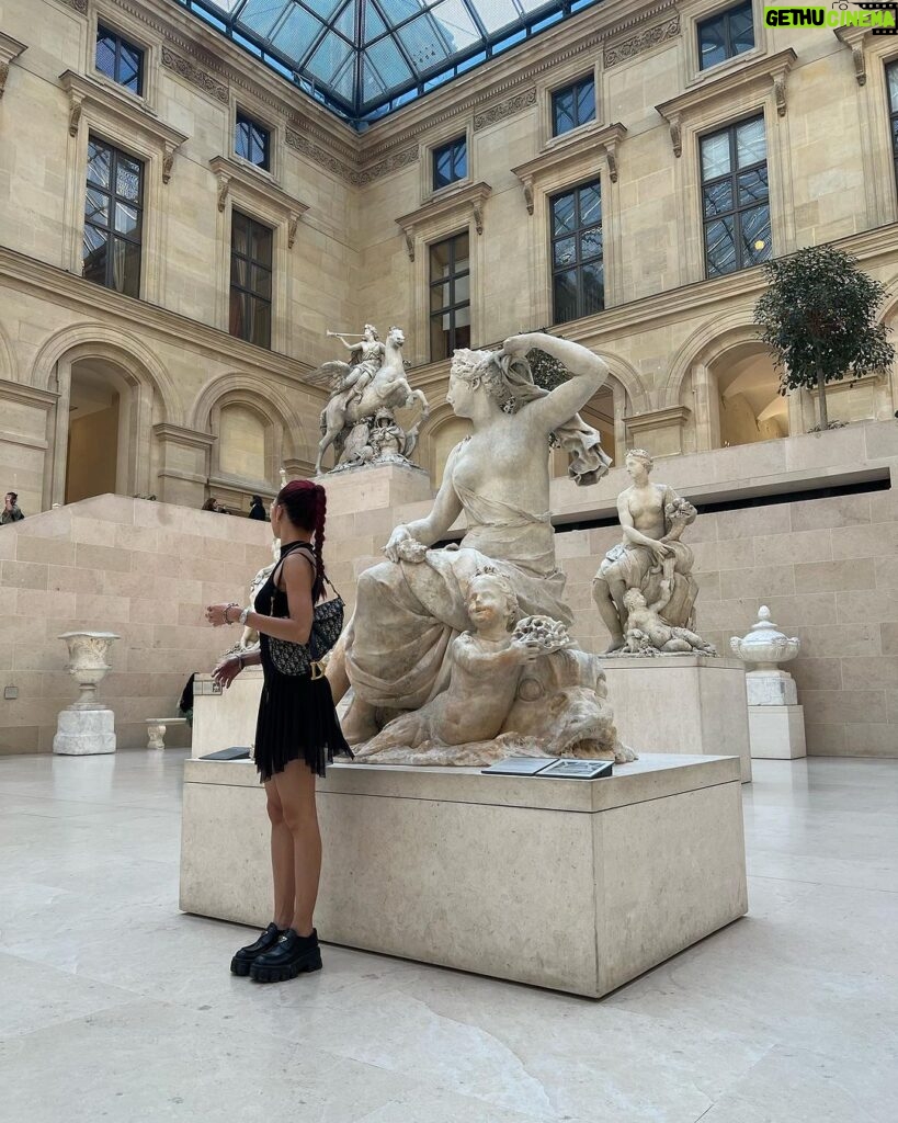 AC Bonifacio Instagram - swipe for surprise Louvre, Paris