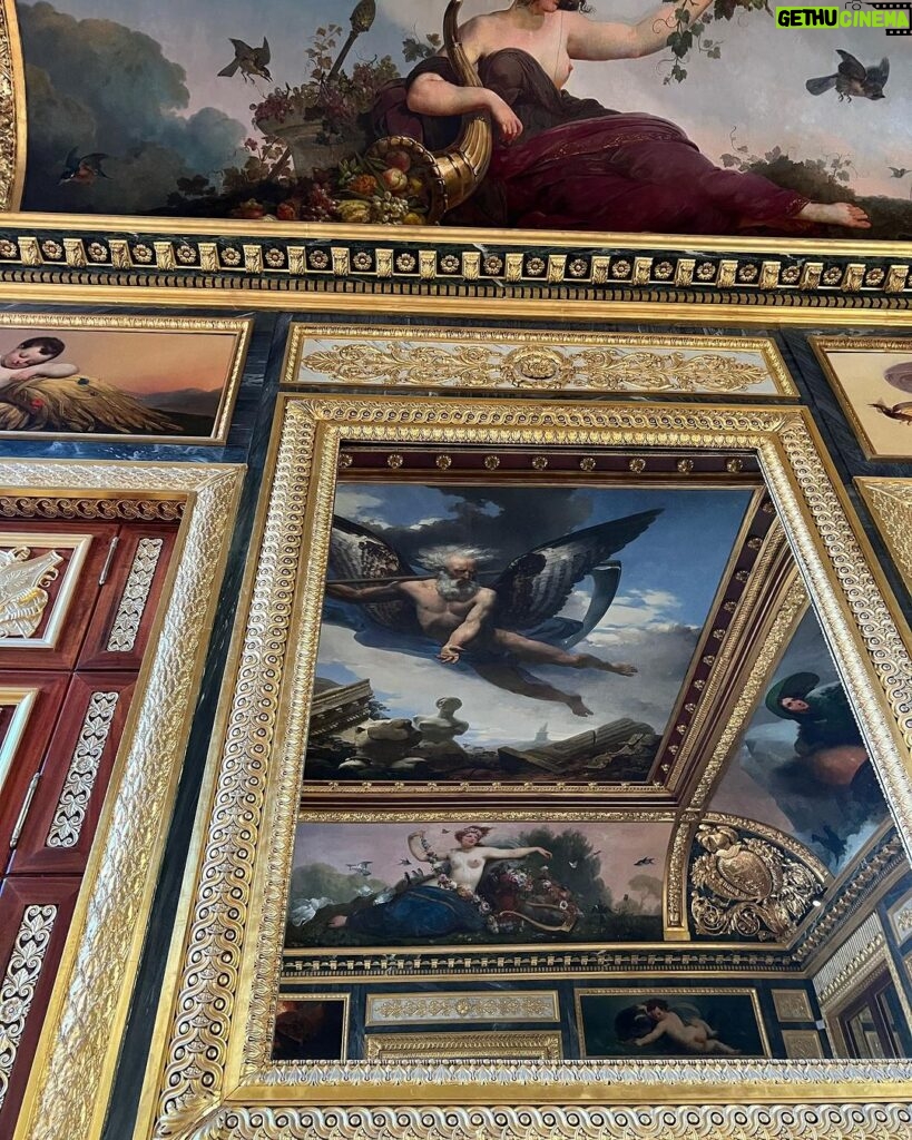 AC Bonifacio Instagram - swipe for surprise Louvre, Paris
