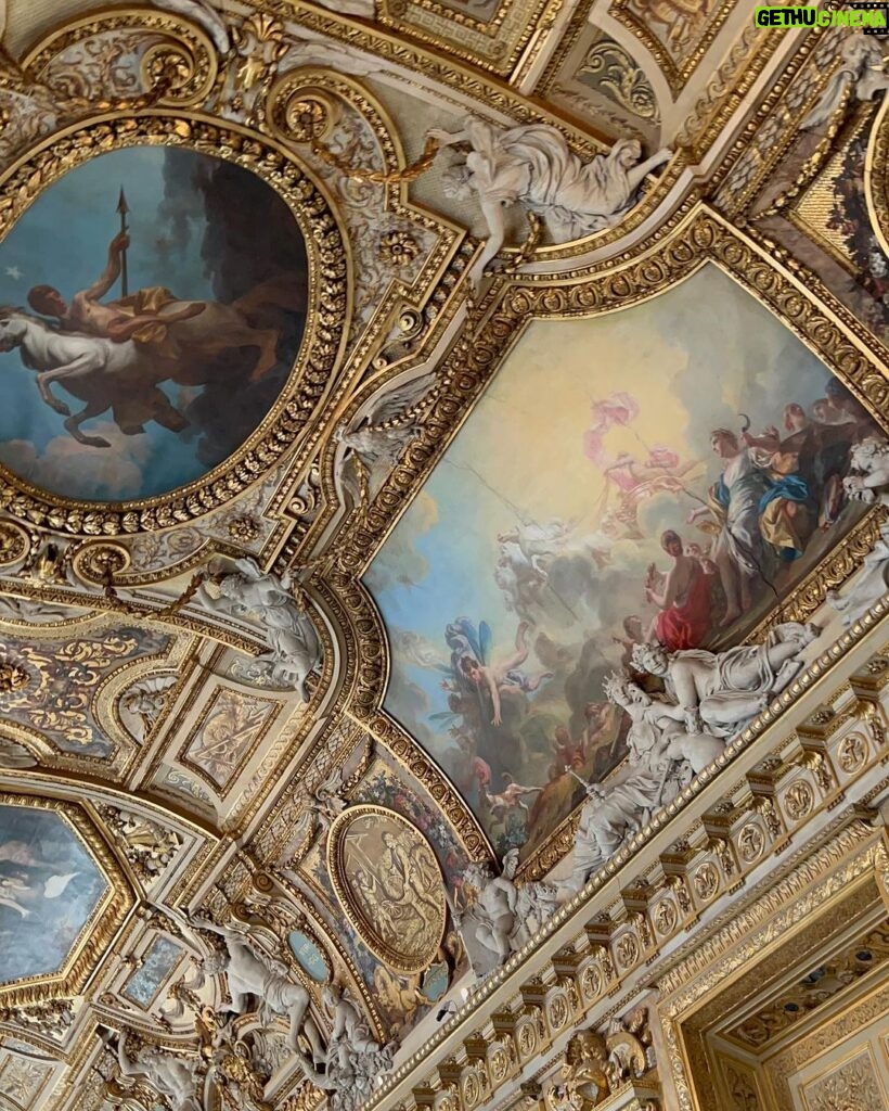 AC Bonifacio Instagram - swipe for surprise Louvre, Paris