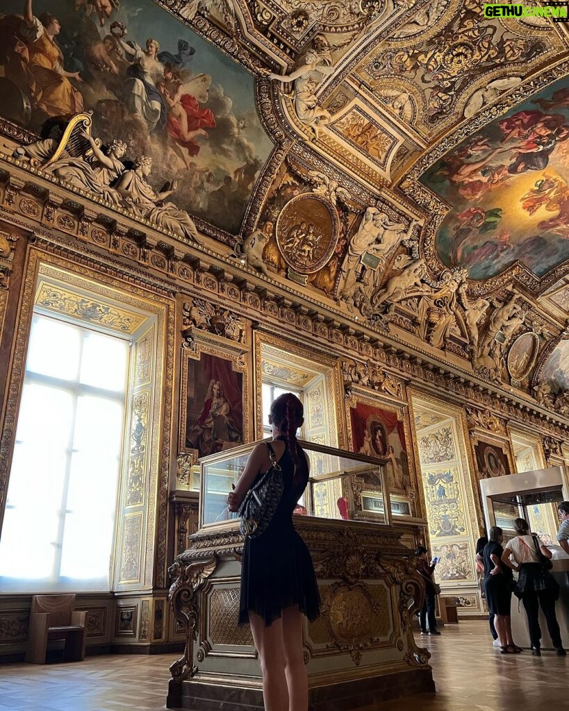 AC Bonifacio Instagram - swipe for surprise Louvre, Paris