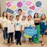 Aarón Díaz Instagram - Hace unos días tuve el honor y placer de convivir y ser parte en el Premios Nacional de @somoselcambiomex donde me llené de inspiración al ver a cientos de niños, jóvenes, adultos e inclusive gente de la tercera edad festejando y recibiendo el hermoso premio que te da el ser parte de una comunidad UNIDA, CON GANAS DE MEJORAR LAS PROBLEMÁTICAS QUE LES RODEAN y no esperar a que nadie venga a resolverles los problemas de su comunidad. Ojalá tod@s viéramos esto como un ejemplo. . Tú también puedes ser parte del cambio. Visita las plataformas de Somos el cambio para saber cómo tú también puedes ser parte.