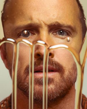 Aaron Paul Instagram - 🍯

📷: @samanthadutton