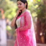 Aarya Ambekar Instagram - "Perhaps the greatest tragedy of our times is that we have the knowledge and resources to mend hearts and heal wounds, yet we lack the empathy and kindness to do so." . PC: @saneshashank Outfit: @fragrance_designs Styling, Hair, Make-up: 🙋🏻‍♀️ . . . ___ #aaryaambekar #aaryawrites #theothersideofgemini