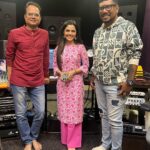 Aarya Ambekar Instagram - What a wonderful recording session the other day with @roheetnagbhide dada!!! At my fav place with my fav people!!😁🤗 @dawnstudioz @pandit_dawn Dawn Studios