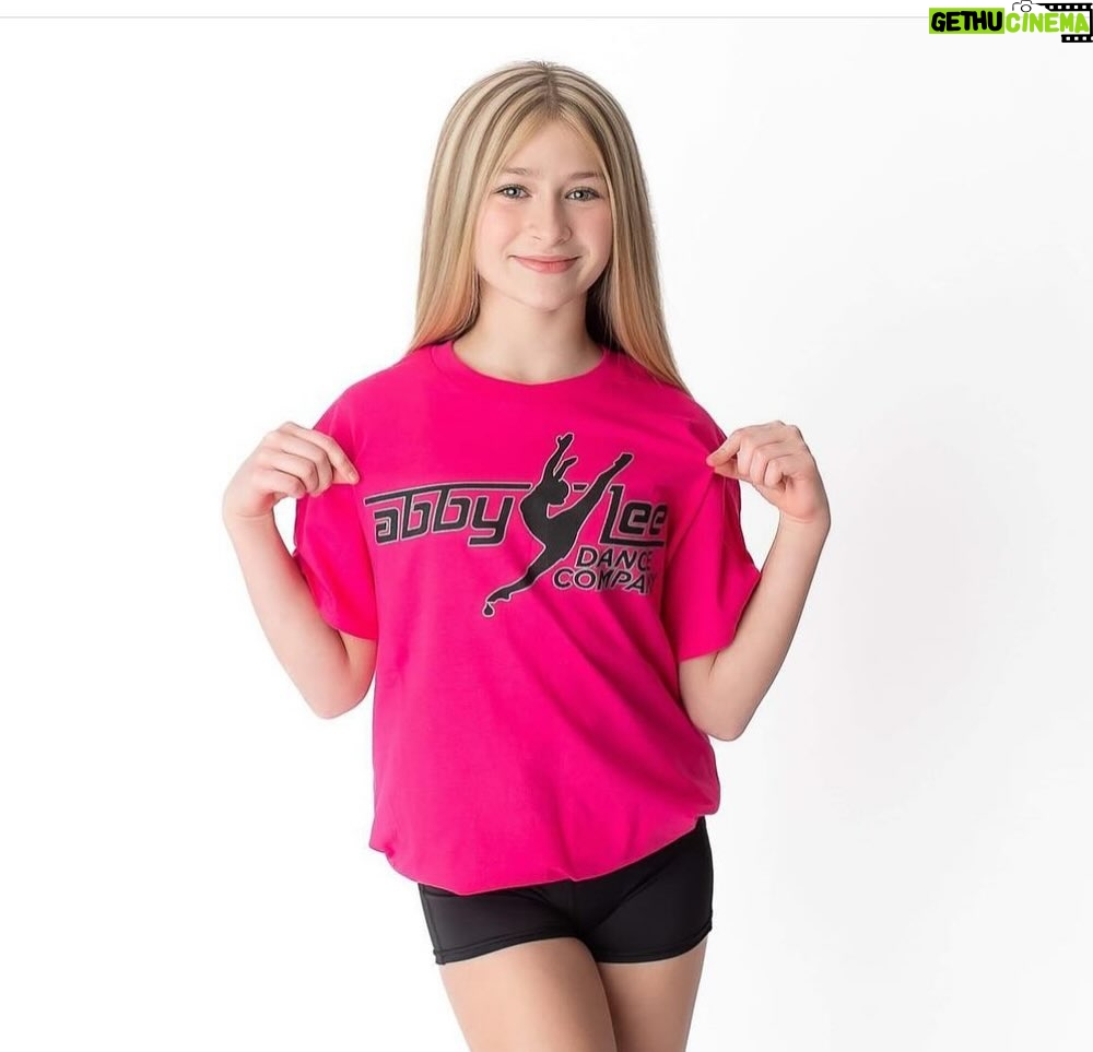 Abby Miller Instagram - @kynztastic sports #ALDC pretty in Pink T-Shirt 💞 shop now at store.abbyleedancecompany.com 🌟 #aldcalways #abbylee #abbyleedapparel #aldcambassadors #abbyleemiller #abbyleedancecompany #dancemoms #madhouse #leaveitonthedancefloor #dancewear Worldwide