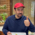 Abdel Aziz El Moslem Instagram - طبخة السالمون بالزبده على طريقتي الخاصه متك تك السمك يوصل لكم إلي البيت @ocean_salmonkw #طبخ #مطبخ #طبخات #سمك #فرن#اكل #سي_فود #أكلات #طبخات_سريعة #طبخات_سهله #طبخات_عبدالعزيز_المسلم #متك_تك #مجم #فنان #عبدالعزيز_المسلم #الكويت