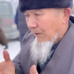 Abdel Aziz El Moslem Instagram - الدال على الخير كفاعله شاركنا الأجر بإعادة النشر ، أو منشن و الدعاء لهم بالخير ولكم مثل ما دعيتم #شاحنات_السلام #جمعية_السلام_للأعمال_الأنسانية_والخيرية @alsalamkwt #غرقيزستان #سفر #رحلات #ثلوج #برد #فحم #رحلات_عبدالعزيز_المسلم #الكويت #عبدالعزيز_المسلم