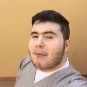 Abdullah Algafari Instagram - شكلي يوم عطلت و اكتشفت اني ماحملت ولا مادة <<ناجح بكل شي 
@warchieff