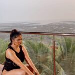 Abha Paul Instagram - Hello Friday 🖤 #video @yadav.himani
