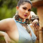 Abha Paul Instagram - Let’s make plan’s…… I have cute Jewellery to show off! 📸 @abhay_r_kirti 💄 @ayesha_das_dowerah 💃 @yadav.himani 📿 @aabhapaulclothing Managed by @teamaabhapaul