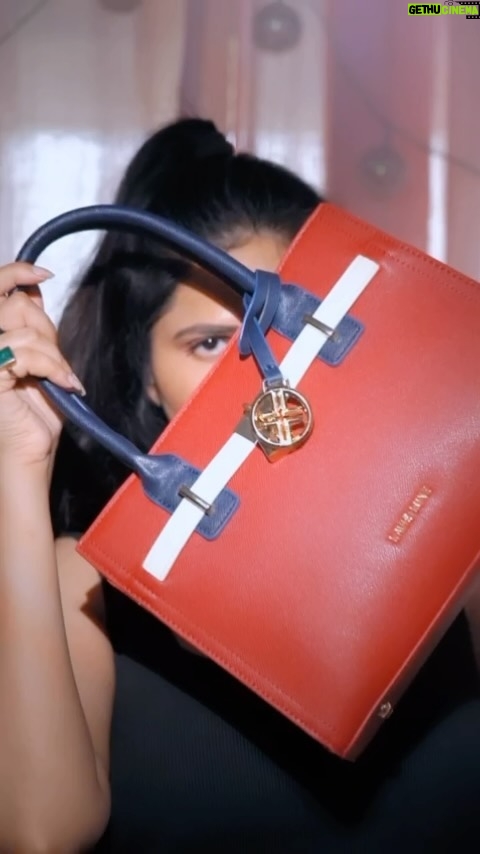 Abha Paul Instagram - Red alert! Turning heads with my LAVIE bag. When style meets substance, it’s a match made in heaven! Bag👜 #bag @lavieworld #coordinate by @fashket_by_vrinda #LavieLifestyle #RedHotChic #BagOfTheDay #StyleStatement #FashionForward