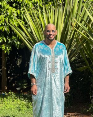 Abu Azaitar Instagram - أتاكم رمضان فيا داعي الخير أقبل ويا داعي الشر أدبِر ….اللهم اهله علينا بالأمن  والايمان والسلامةً والاسلام واعنا على الصيام والقيام وصالح الأعمال . 🌙RAMADAN MUBARAK ❤️💯
