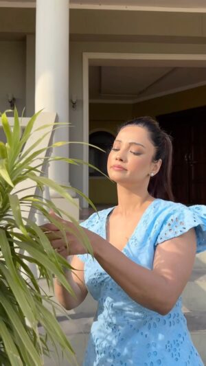 Adaa Khan Instagram - Just so you know… 🤪
.
.
👗: @howwhenwearclothing x @vblitzcommunications 
💄: @beautybythebeastt 
📍: @bookrecce.locations 
.
.
#comedy #comedyreels #feelkaroreelkaro #feelitreelit #vines #trend #adaakhan