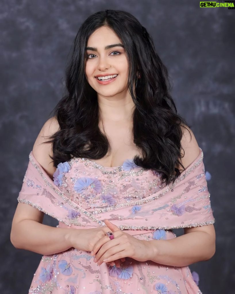 Adah Sharma Instagram - The gorgeous-stunning @adah_ki_adah at the Iconic Gold Awards 2024🌟📸 #IconicGoldAwards #AdahSharma #adah_ki_adah #adahkiadah #adahsharmabeauty #IconicGoldAwards2024 #IconicGoldAwards2024Zee5