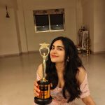 Adah Sharma Instagram - And the Best Actress Critics award goes to - the Audience ♥️♥️♥️♥️♥️ thank you @iconicgoldaward #TheKeralaStory