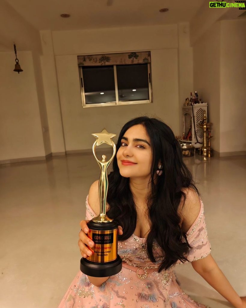 Adah Sharma Instagram - And the Best Actress Critics award goes to - the Audience ♥️♥️♥️♥️♥️ thank you @iconicgoldaward #TheKeralaStory