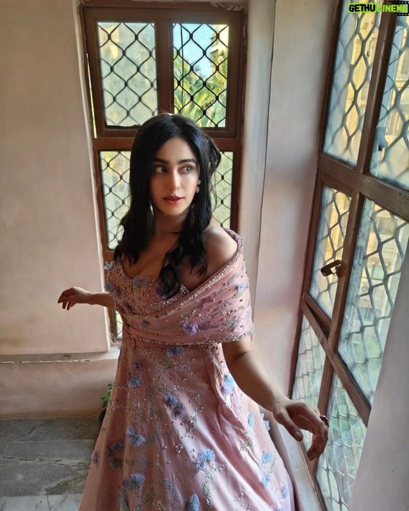 Adah Sharma Instagram - आओ कभी हवेली पे 👻❤️🐿️ 👗@juhi.ali 💇‍♀️@snehal_uk Wearing @_bayaofficial_ @rubans.in #100yearsofAdahSharma #adahsharma