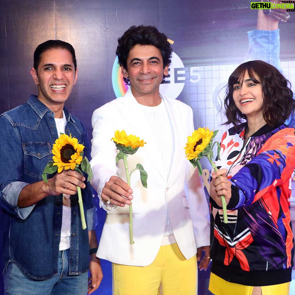 Adah Sharma Instagram - A night of radiant smiles and blooming mysteries! 🌻✨ #SunflowerS2 premieres tomorrow, only on #ZEE5 #Sunflower @whosunilgrover @adah_ki_adah @ranvirshorey @vikas71 @parmarchaitally @navingujral @mukulchadda @ashishvidyarthi1 @shonalinagrani @sonaljhaofficial @radhabhatt @salk.04 @officialashwinkaushal @reliance.entertainment #GoodCo @virajsawant @sarkarshibasish @ria.nalavade @girishkulkarni1 @manish_kalra_ @nimishalok @surryamenen @duhjizzy @navagat_p @zee5 @zee5global