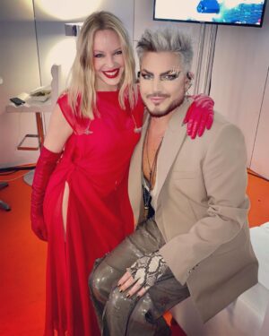Adam Lambert Instagram - Had a ball singin for 80,000 at Wembley Stadium for  #summertimeball! Thank you @capitalofficial for having me! Loved running into the one and only @kylieminogue #padam !!!

📷: Global/Shutterstock